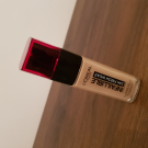 Swatch de HarleyDixon : Fond de Teint Infaillible Fluide, L'Oréal Paris