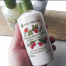 Swatch de Douceurapaillettes : Lait Corps Énergisant- Framboise Menthe Poivrée, Yves Rocher