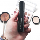 Swatch de Douceurapaillettes : Velvet Noir - Mascara Volume Spectaculaire, Marc Jacobs Beauty