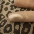 Swatch de meghanne13 : Poudre Illuminatrice Visage, Sephora