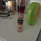 Swatch de avayong : Instant Anti Age l'Effaceur Yeux, Maybelline New York