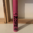 Swatch de ICharles80 : Mascara Volume I Love Extreme, Essence