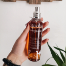 Swatch de notremondedefilles.collab : Huile Somptueuse de L'Orient, Cinq Mondes