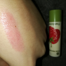 Swatch de Makeup.beauty.test : Baume à lèvre Framboise, Yves Rocher