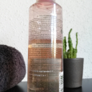 Swatch de Makeup.beauty.test : Eau Micellaire Apaisante 2 en 1 - Sensitive Végétal, Yves Rocher