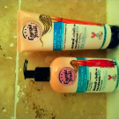 Swatch de Wondermaman35 : Shampoing Monoï et Huile de Macadamia Bio, Energie Fruit