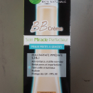 Swatch de Gabhy : BB Crème Soin Miracle Perfecteur Peaux mixtes à grasses, Garnier