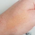 Swatch de Gabhy : Fard à paupières couleur végétale, Yves Rocher