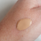 Swatch de Gabhy : BB Crème Soin Miracle Perfecteur Peaux mixtes à grasses, Garnier