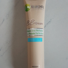 Swatch de Gabhy : BB Crème Soin Miracle Perfecteur Peaux mixtes à grasses, Garnier
