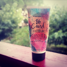 Swatch de Une julie verte : Curl Custom Conditioner - Après-shampooing boucles sur-mesure 3-en-1, Bumble and bumble