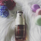 Swatch de Makeupaddicted_france : Double Serum - Traitement Complet Anti-Âge Intensif, Clarins