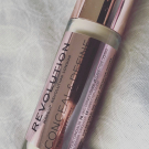 Swatch de Makeupaddicted_france : Conceal & Define Concealer, Makeup Revolution