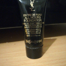 Swatch de Gwen030281 : Encre de peau, Yves Saint Laurent