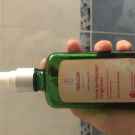 Swatch de Itsnotmilq : Huile de Massage Vergetures, Weleda