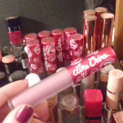 Swatch de Lord.sk : Velvetines Matte Lipstick, Lime Crime