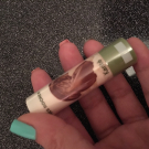 Swatch de Dyce ludivine : Baume Lèvres Karité, Yves Rocher