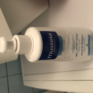 Swatch de aelhlaui : Gel lavant doux corps et cheveux, Mustela