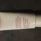 Swatch de Saroura76 : Baume Corps Super Hydratant, Clarins