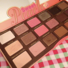 Swatch de Camille.s83 : Sweet Peach Palette de fards à paupières, Too Faced