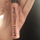 Swatch de lele dh : Liquid Suede Rouge à Lèvres Crème, NYX