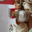 Swatch de Gilberte by Julie : Crème Régénérante Fermeté Absolue, Veracova