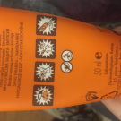 Swatch de blaugranana : Emulsion Très Haute Protection SPF 50  Sans Parfum, Avène