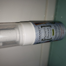 Swatch de Steph Grimbert : Pschitt Magique Nouvelle Peau - Micropeeling visage sans grain, Garancia