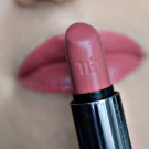 Swatch de Celie.drd : Vice Lipstick - Rouge à lèvres, Urban Decay