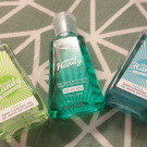 Swatch de bietsho : Gel mains nettoyant, Merci Handy