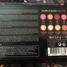 Swatch de amlmz : Shape & Blush Palette, Action
