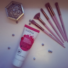 Swatch de Karo7883 : Hibiscus and açai berry tea restoring shower gel, Bubble T Cosmetics