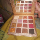 Swatch de FilleBizarre.exe : 16 color eyeshadow palette, Imagic