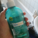 Swatch de FilleBizarre.exe : Pure active gel nettoyant assainissant, Garnier