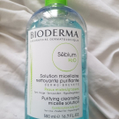 Swatch de Nergiz11 : Sébium H20 solution micellaire nettoyante purifiante, Bioderma