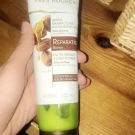 Swatch de Nadiia : Réparation - Après-Shampooing Nutri-Réparateur - Soin Végétal Capillaire, Yves Rocher