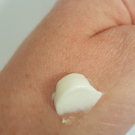 Swatch de Gabhy : Crème Mains Karité, L'Occitane