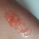 Swatch de Meilleure.testeuse : Gloss gelée fruitée Framboise - Les Plaisirs Nature, Yves Rocher