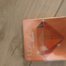 Swatch de Infinity2218 : Topaz obsessions, Huda Beauty