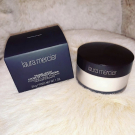 Swatch de Yous94 : Poudre Libre Fixante - Transparente Loose Setting, Laura Mercier