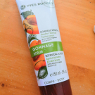 Swatch de HappyP : Gommage végétal poudre d'abricot, Yves Rocher