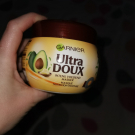 Swatch de Aurelia. 21 : Masque Nutrition Intense Huile d'Avocat et Beurre de Karité Ultra Doux, Garnier