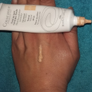 Swatch de Sabahl : Fond de Teint Correcteur Fluide - Couvrance, Avène
