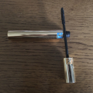Swatch de Louloudel : Mascara volume effet faux cils, Yves Saint Laurent