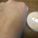 Swatch de Louloudel : Stay Matte Poudre compacte Matifiante, Rimmel London