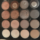 Swatch de Alyvu : Ultra 32 Shade Eyeshadow Palette, Makeup Revolution