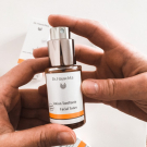 Swatch de Julie_lab30 : Routine Peaux Sensibles, Dr. Hauschka