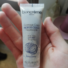 Swatch de Lipa02 : Gommage corps noix de coco, Blancrème