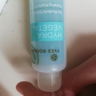 Swatch de Lipa02 : Eau Micellaire Hydratante 2 en 1 Hydra Végétal, Yves Rocher