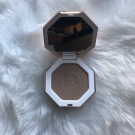 Swatch de Yous94 : SUN STALK'R INSTANT WARMTH BRONZER, Fenty Beauty by Rihanna